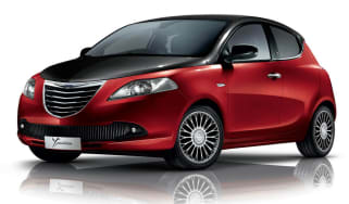 Chrysler Ypsilon Red&Black exterior